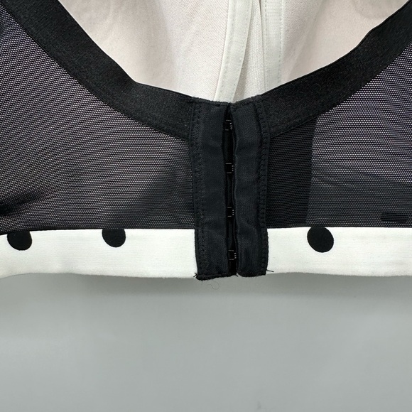 CAIQUE white, black polka dot woman's bra. 48D - Picture 6 of 8